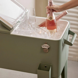Rolling cooler boss